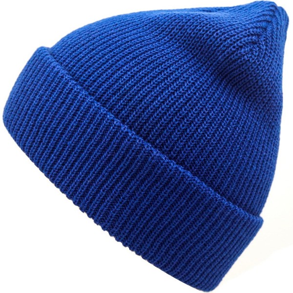 Вязаные шапки синего цвета